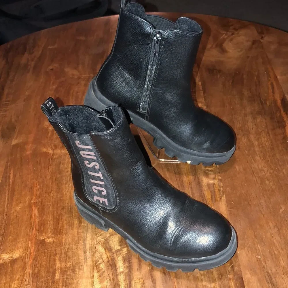 Justice Little Girl & Big Girl Lug Bottom Chelsea Boot, Size 1
